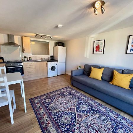 **6 Person City Centre Apartment** Кардифф Экстерьер фото
