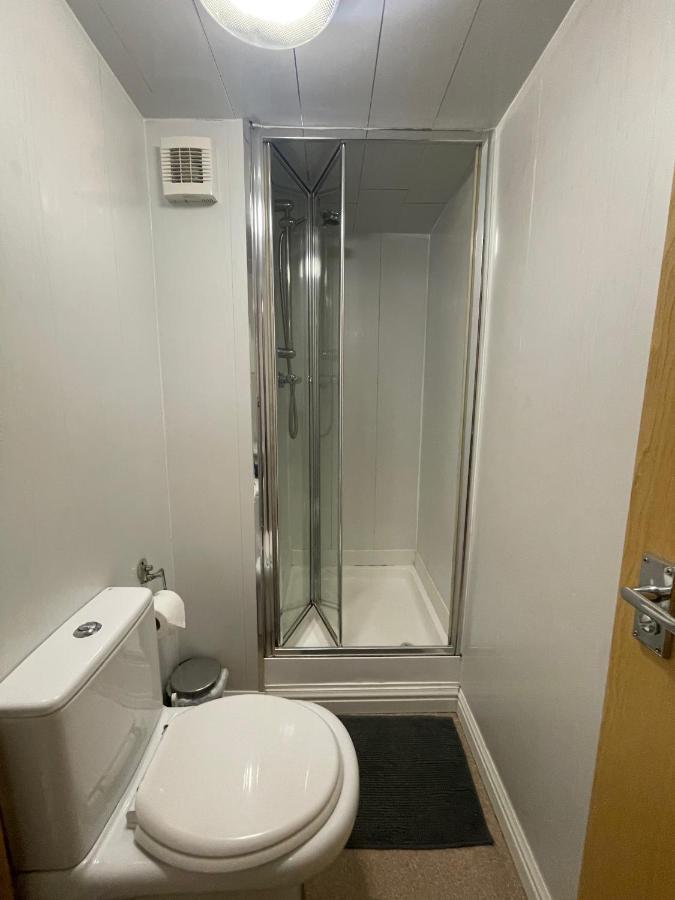 **6 Person City Centre Apartment** Кардифф Экстерьер фото